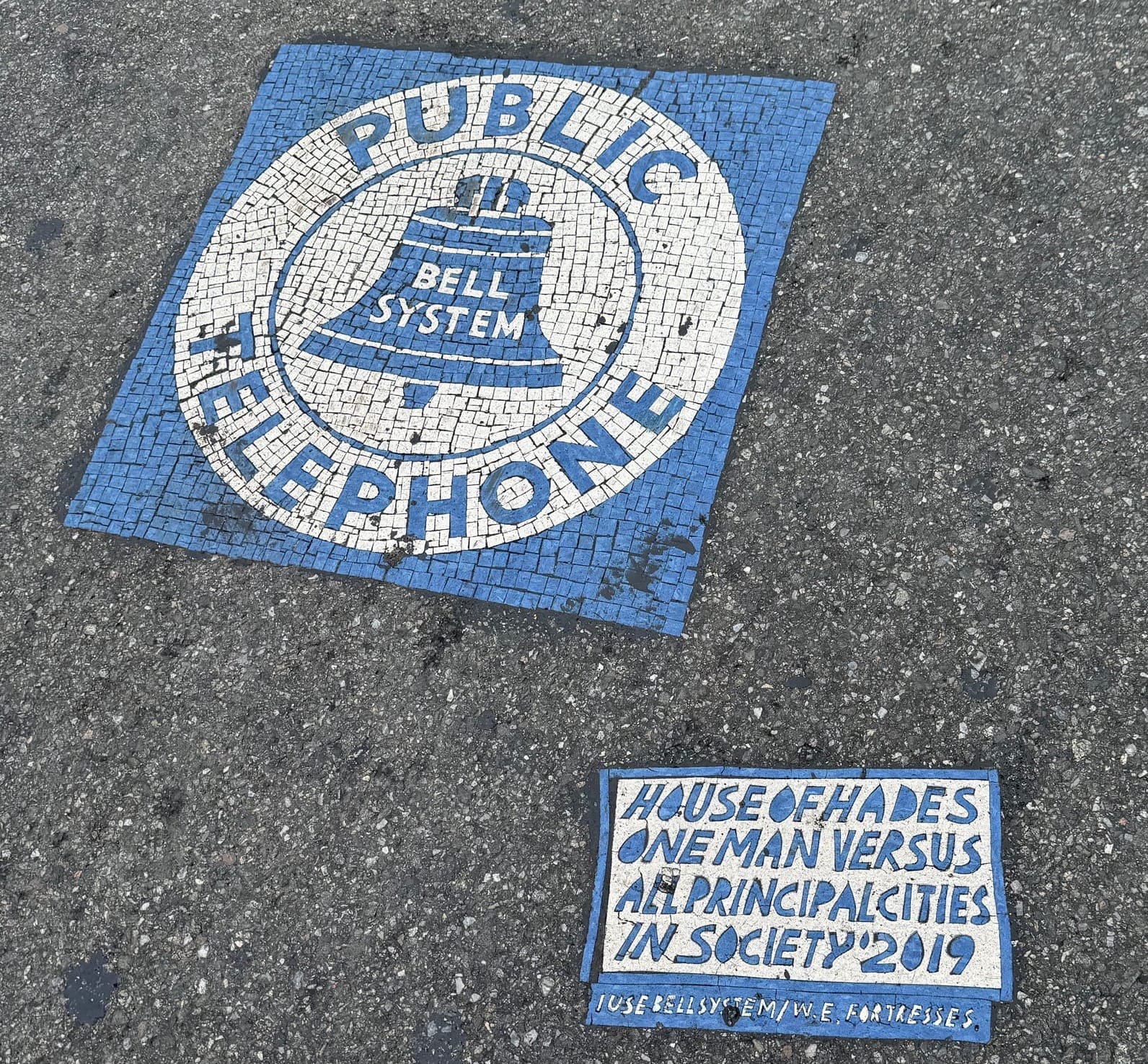 Resurrect Dead: The Mystery of the Toynbee Tiles